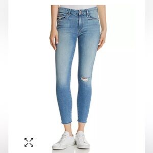 Mother Looker ankle fray in Love Gun, size 26